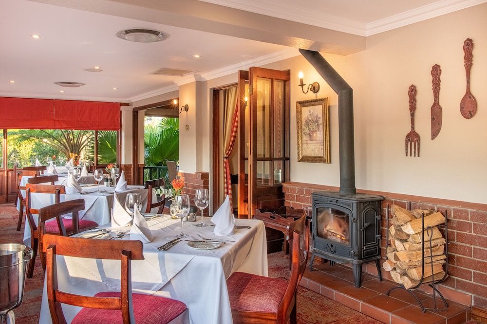 Olivers Restaurant And Lodge 61/71