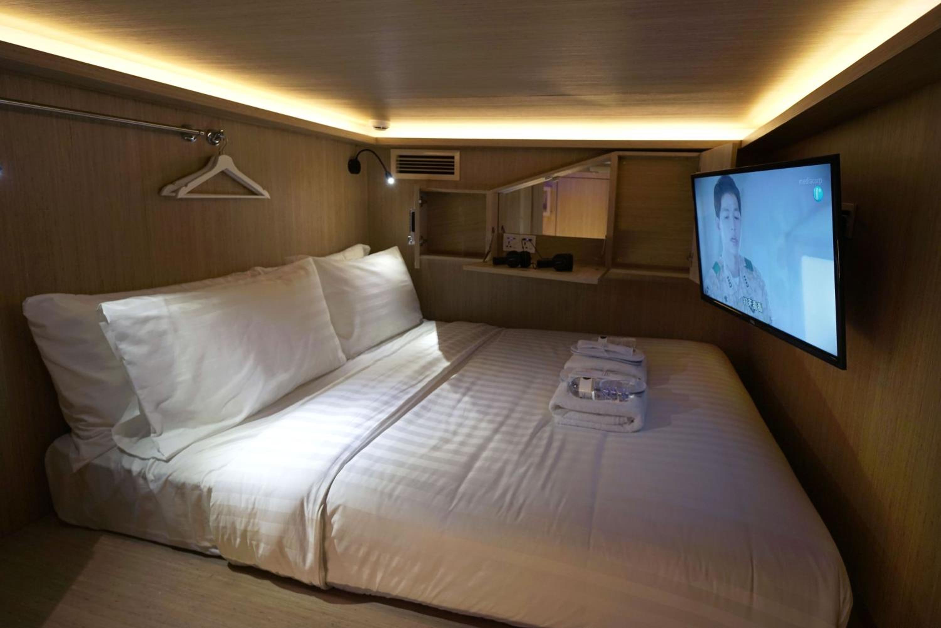 Private, Capsule, Twin Beds, 2 Queen Beds, Shared Bathroom