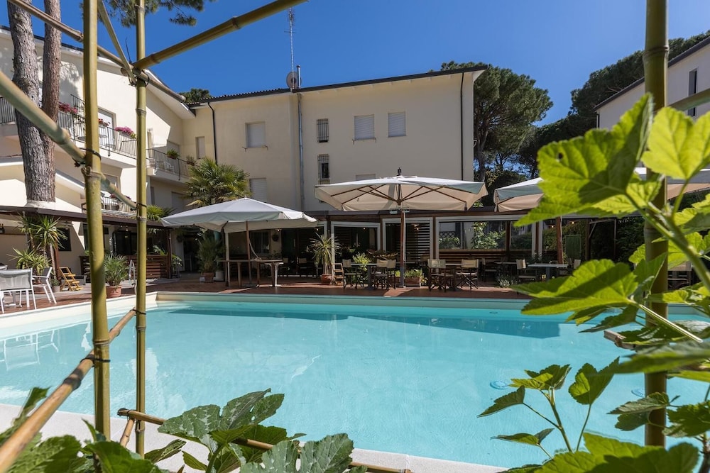 Hotel La Tavernetta 70/77