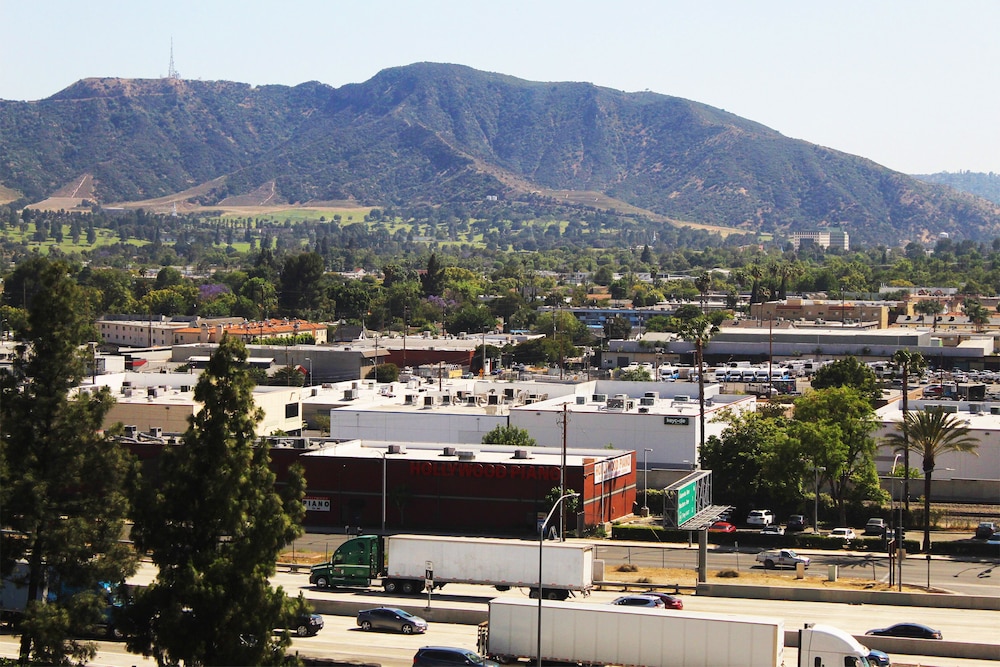 Hotel Burbank 65/73