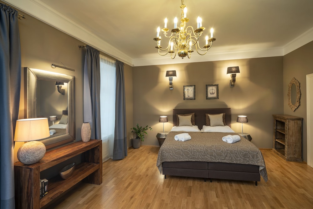 Old Town Aparthotel Michalska 14/75