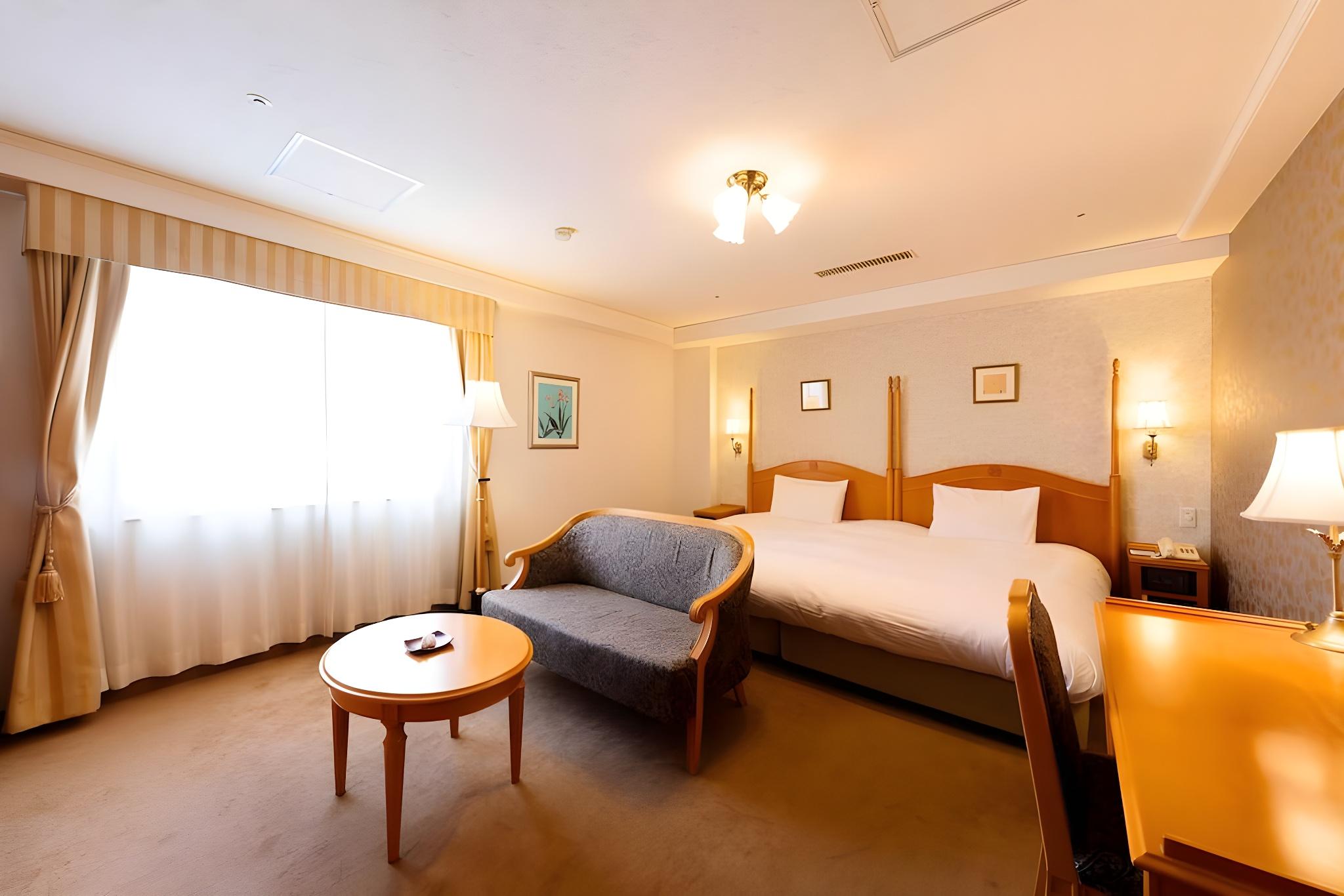 Room, Double or Twin Bed