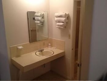 Sawmill Inn 30/33