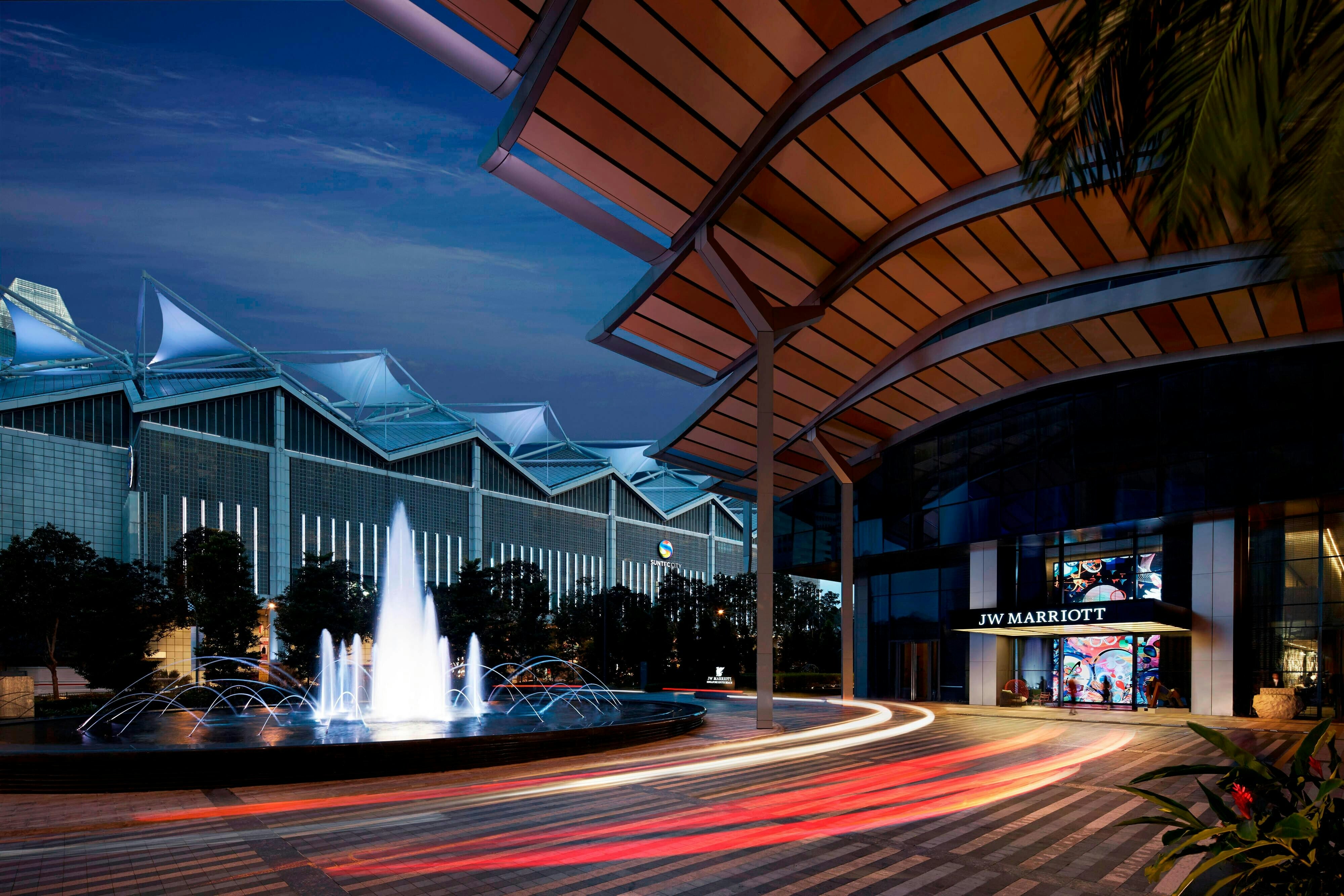 JW MARRIOTT HOTEL SINGAPORE SOUTH BEACH 70/73