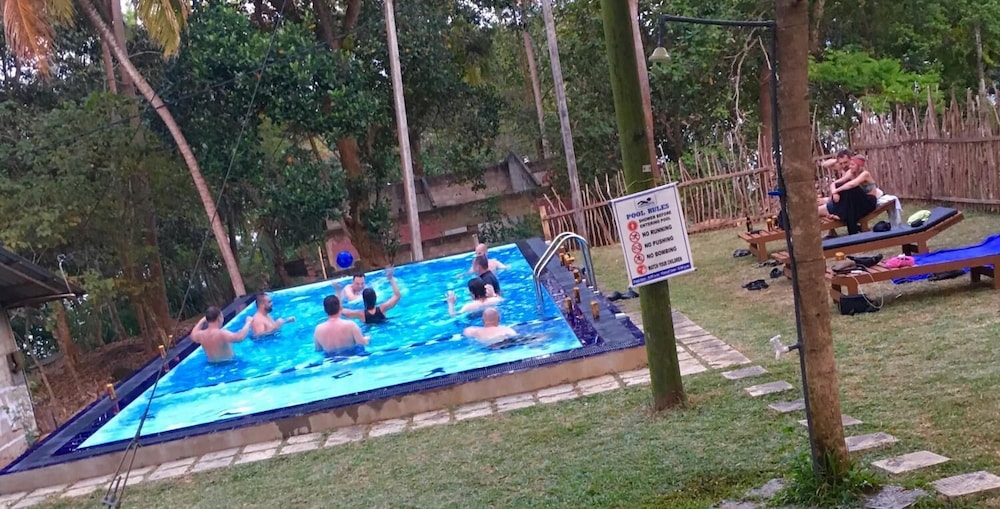 Freedom Resort Talalla 28/30