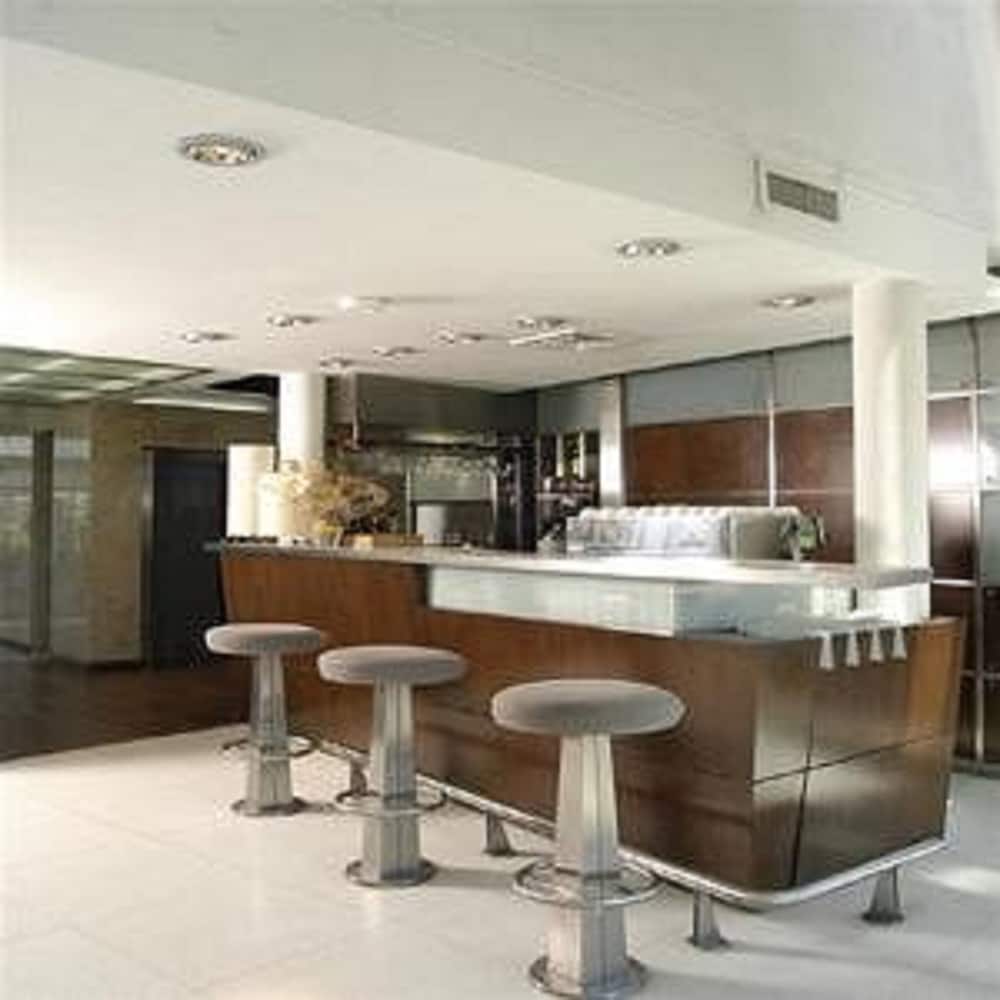 Hotel Camberland 4/25