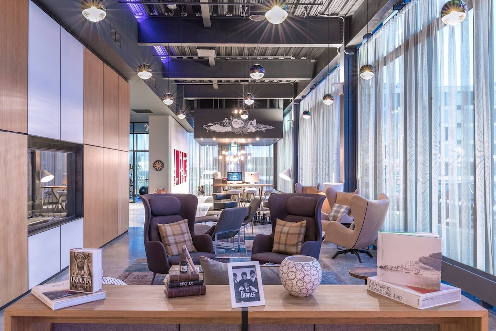 MOXY ABERDEEN AIRPORT 44/47
