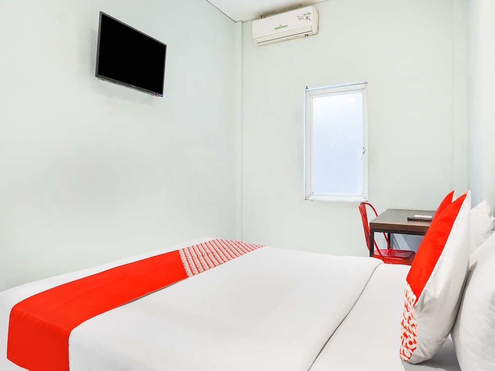 Hotel O Makassar near Mall Panakukkang formerly Sayang Home Stay 15/29