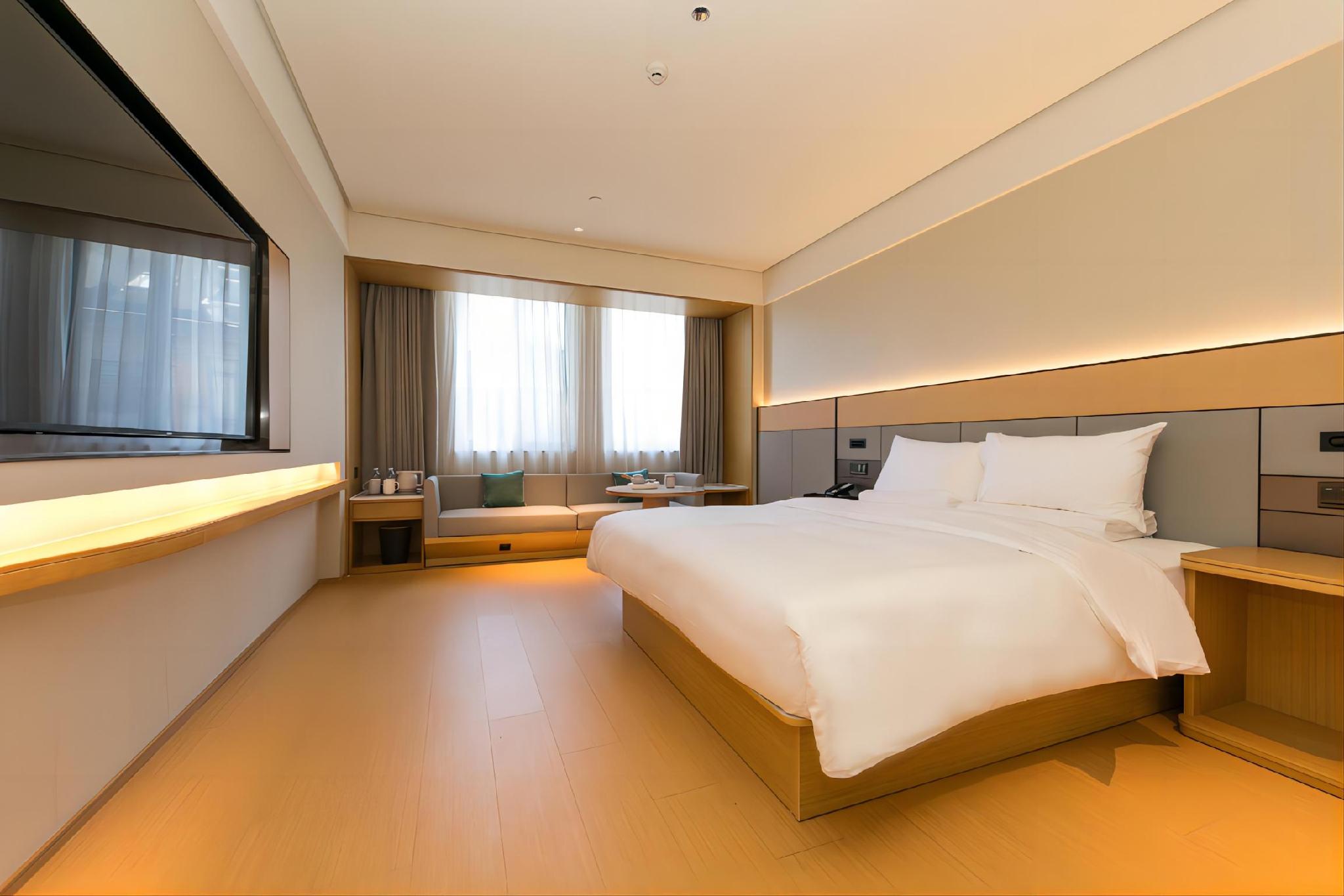 Four Seasons & Rally Hotel 14/47