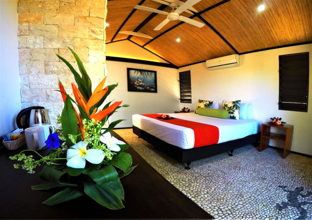 Mantaray Island Resort 11/67