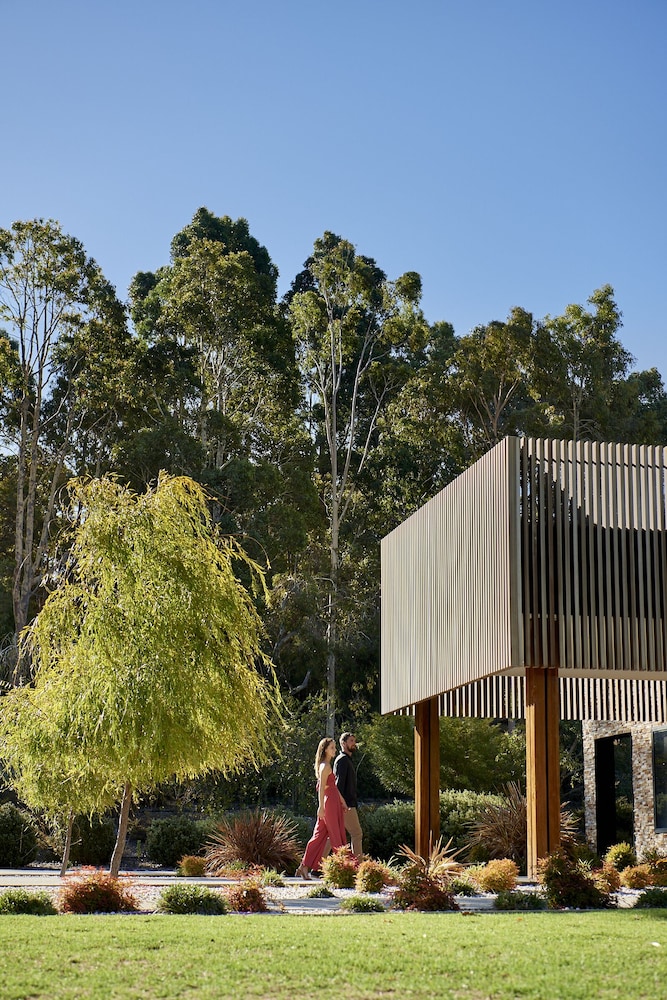 Eight Willows Retreat 2/62