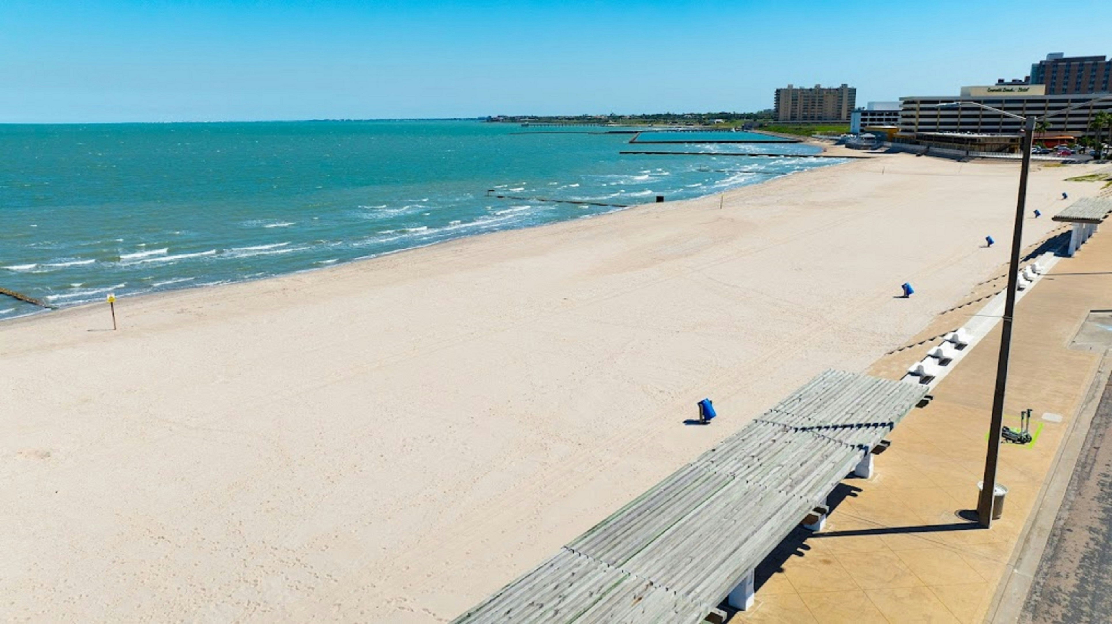 Holiday Inn Corpus Christi Arpt Conf Ctr, an IHG Hotel 73/79