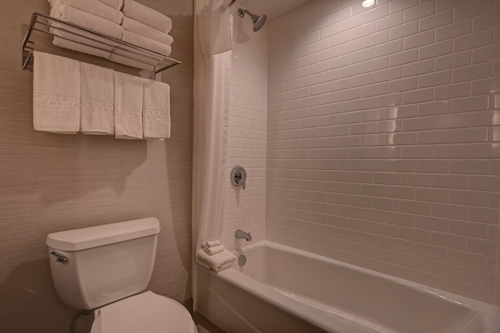 Home2 Suites By Hilton Anaheim Resort 18/45