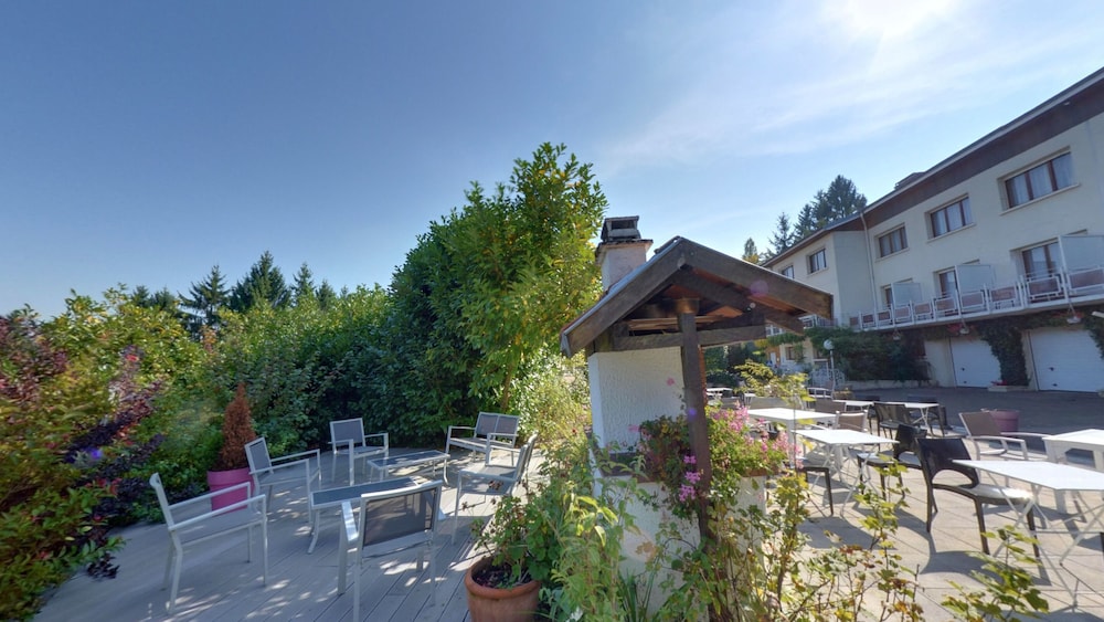 HOTEL RESTAURANT LA MAISON CARREE 27/33