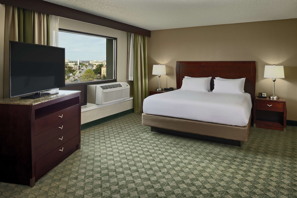 DoubleTree by Hilton Hotel San Antonio Downtown 17/58