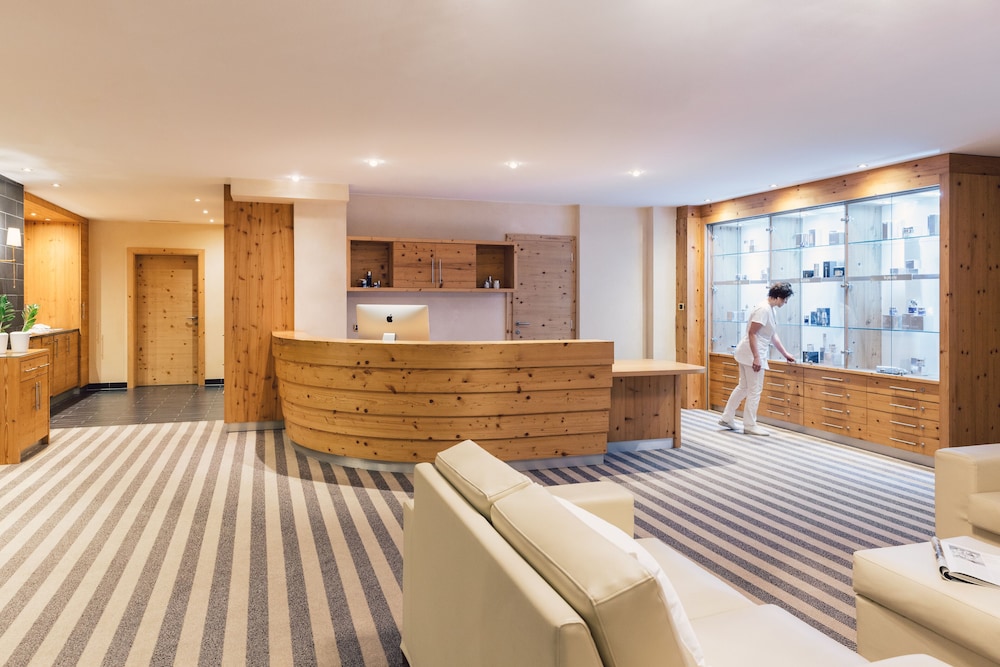 Alpenpalace Luxury Hideaway & Spa Retreat 3/50