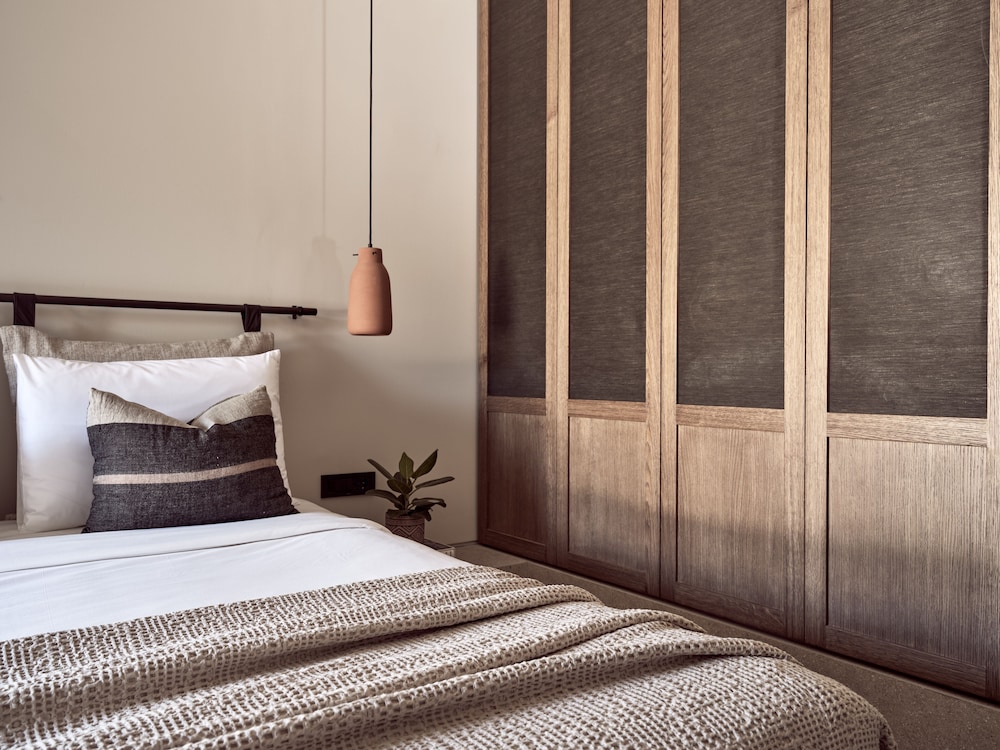 2 BEDROOMS, FAMILY SUITE