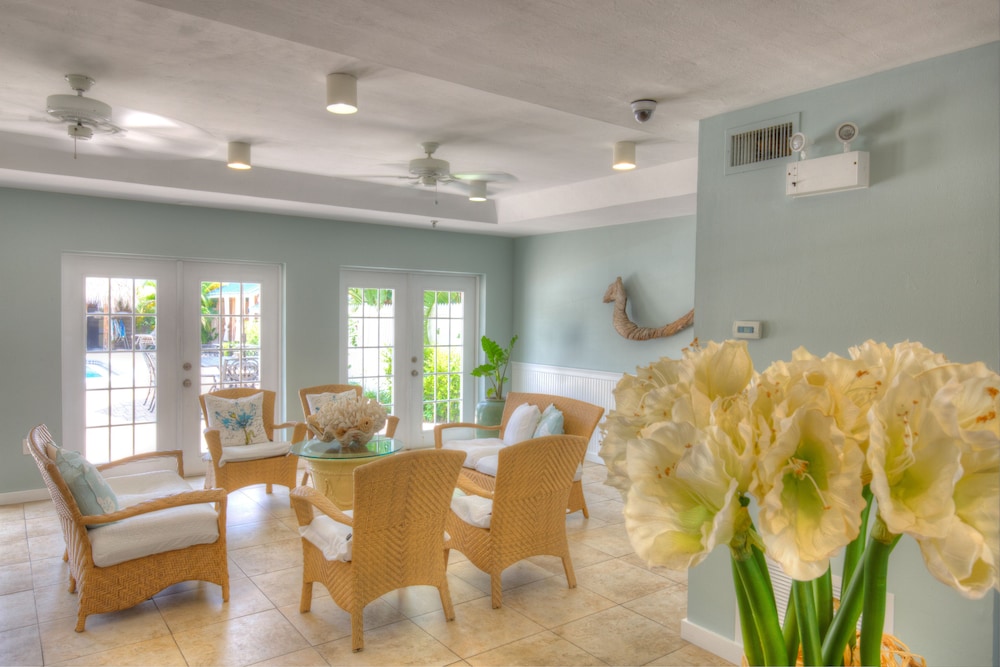 Naples Garden Inn 42/57