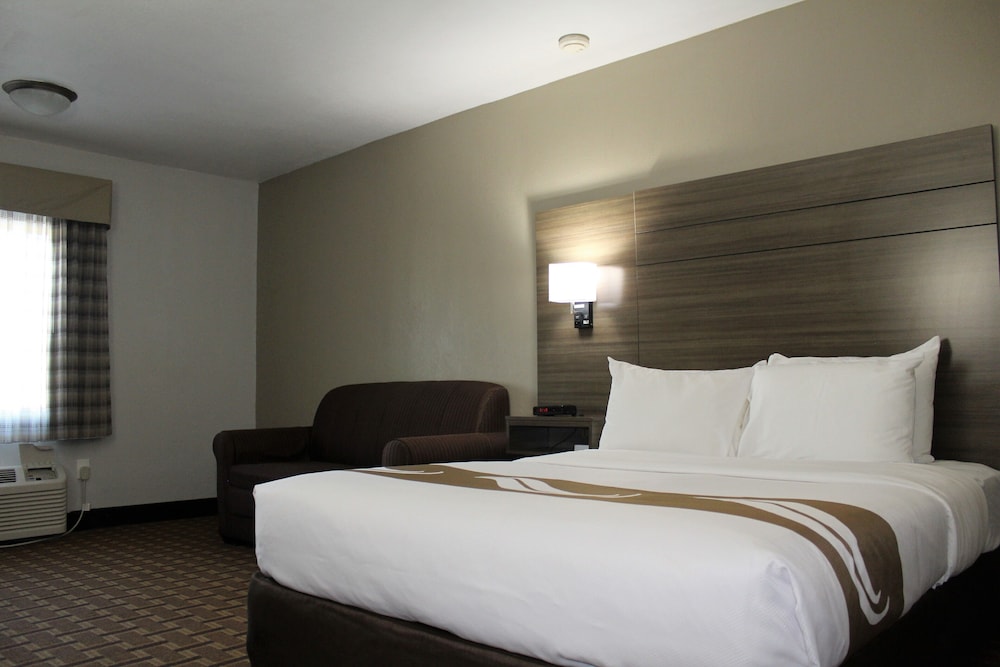 Hotel Inn Santa Fe 11/36