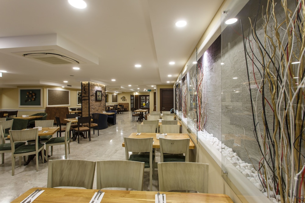 ANTROYAL HOTEL 45/50
