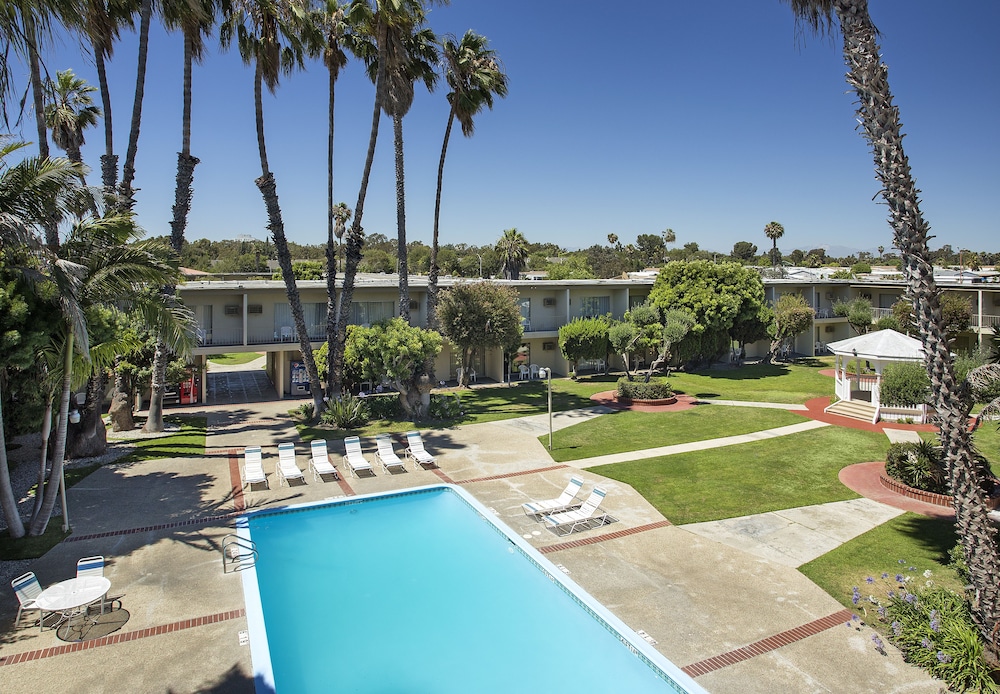 Golden Sails Hotel 32/51