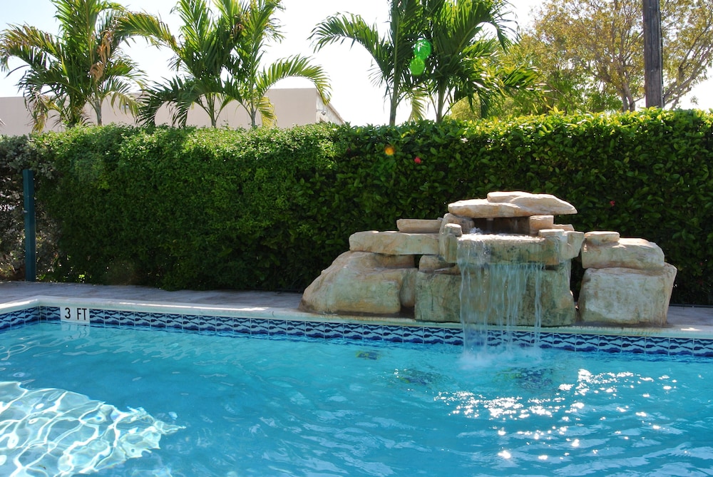 Creekside Inn Islamorada 5/45