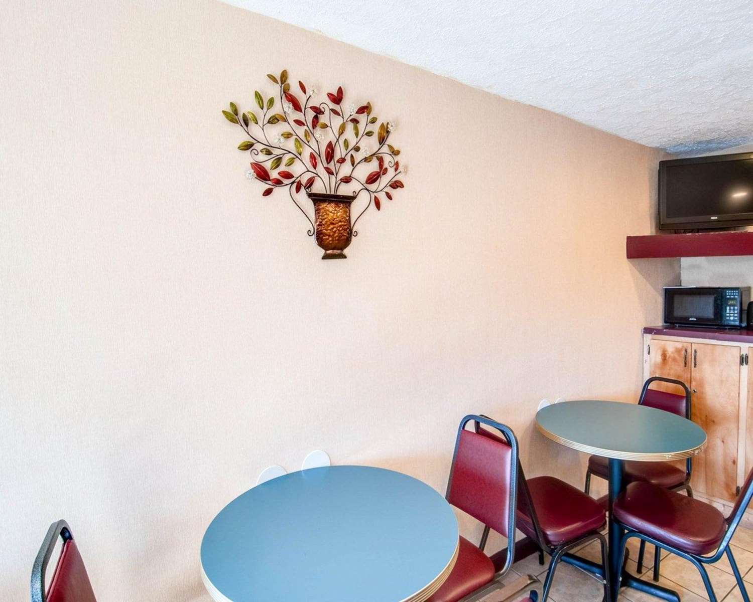 Econo Lodge Galax, VA 9/14