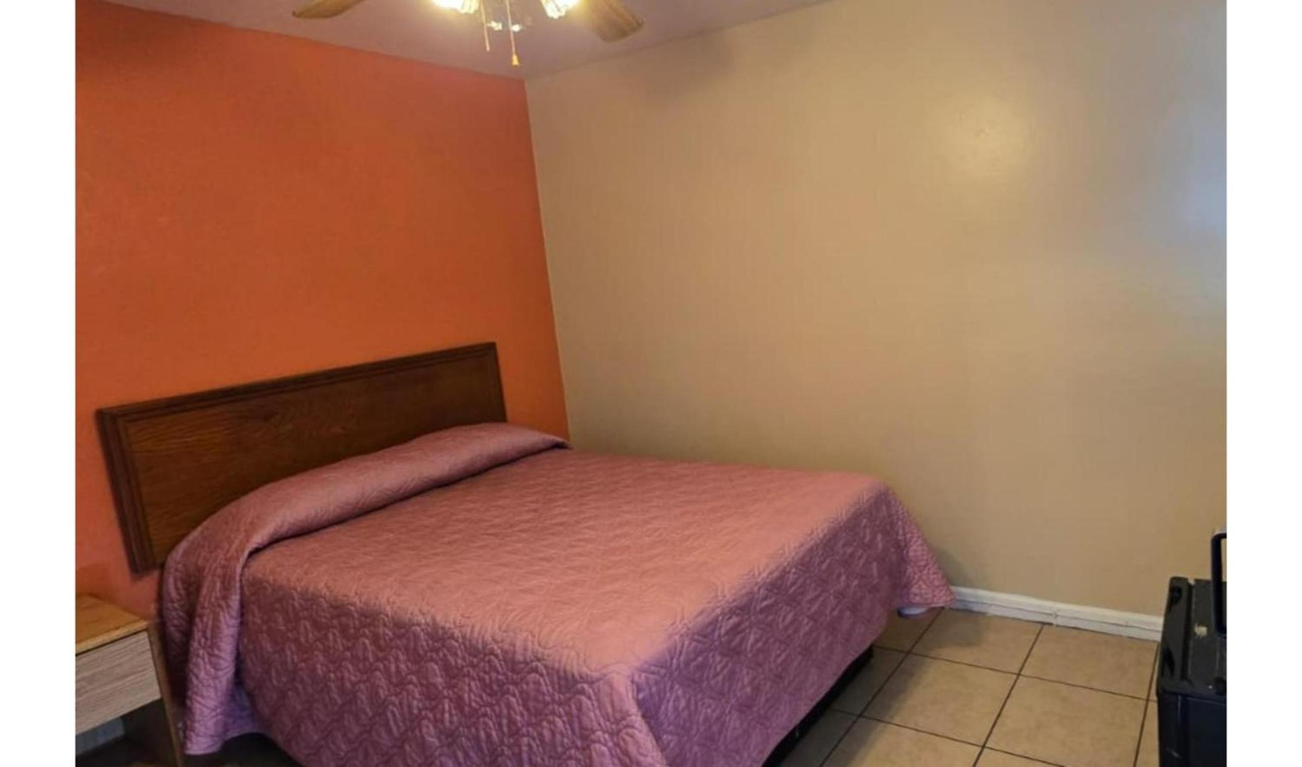 Full Bed Non-Smoking