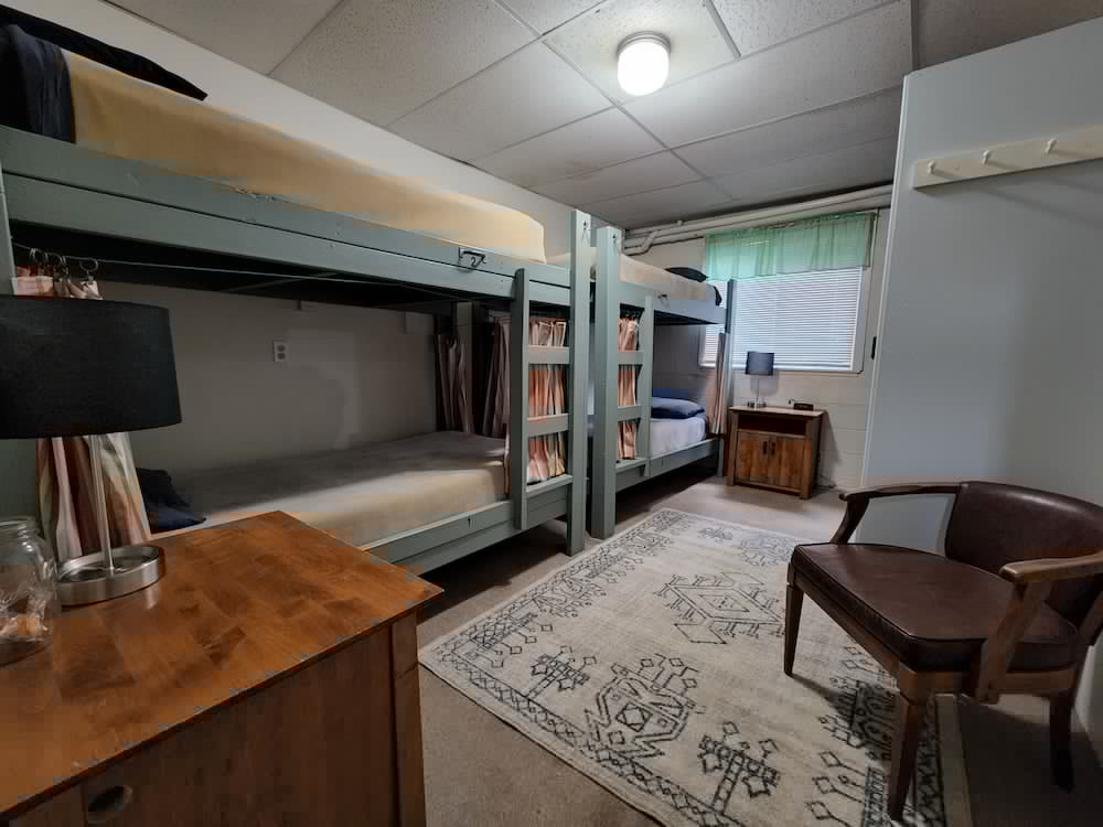 Inn the Clouds Hostel & Inn 59/75
