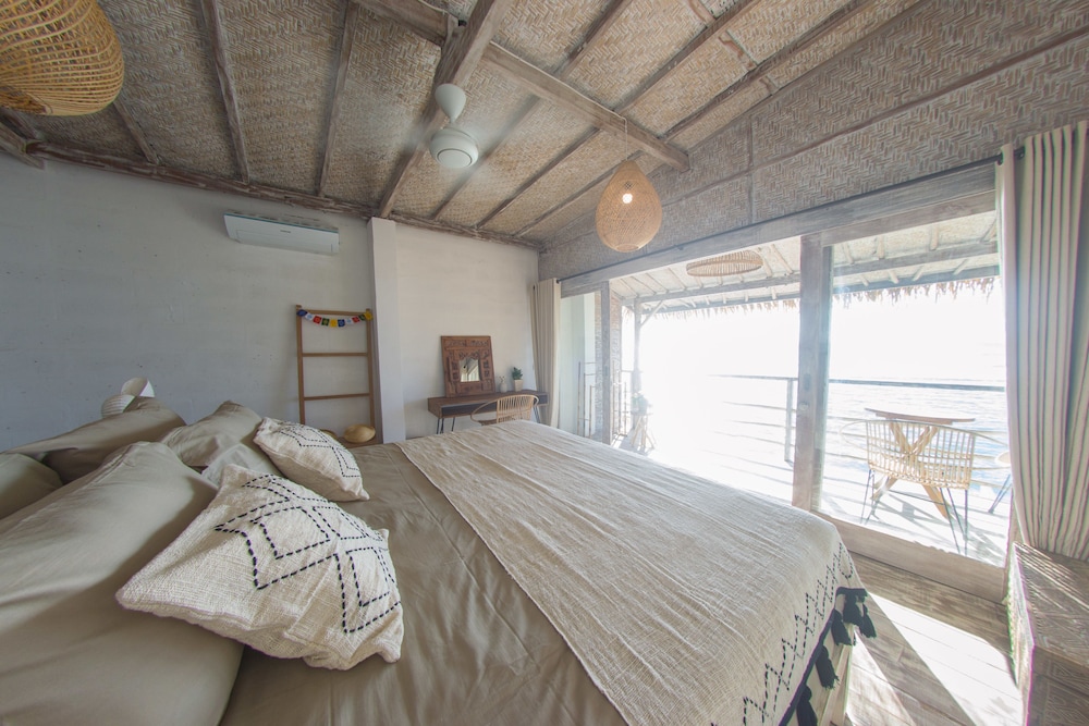Le Cliff Bali 39/79