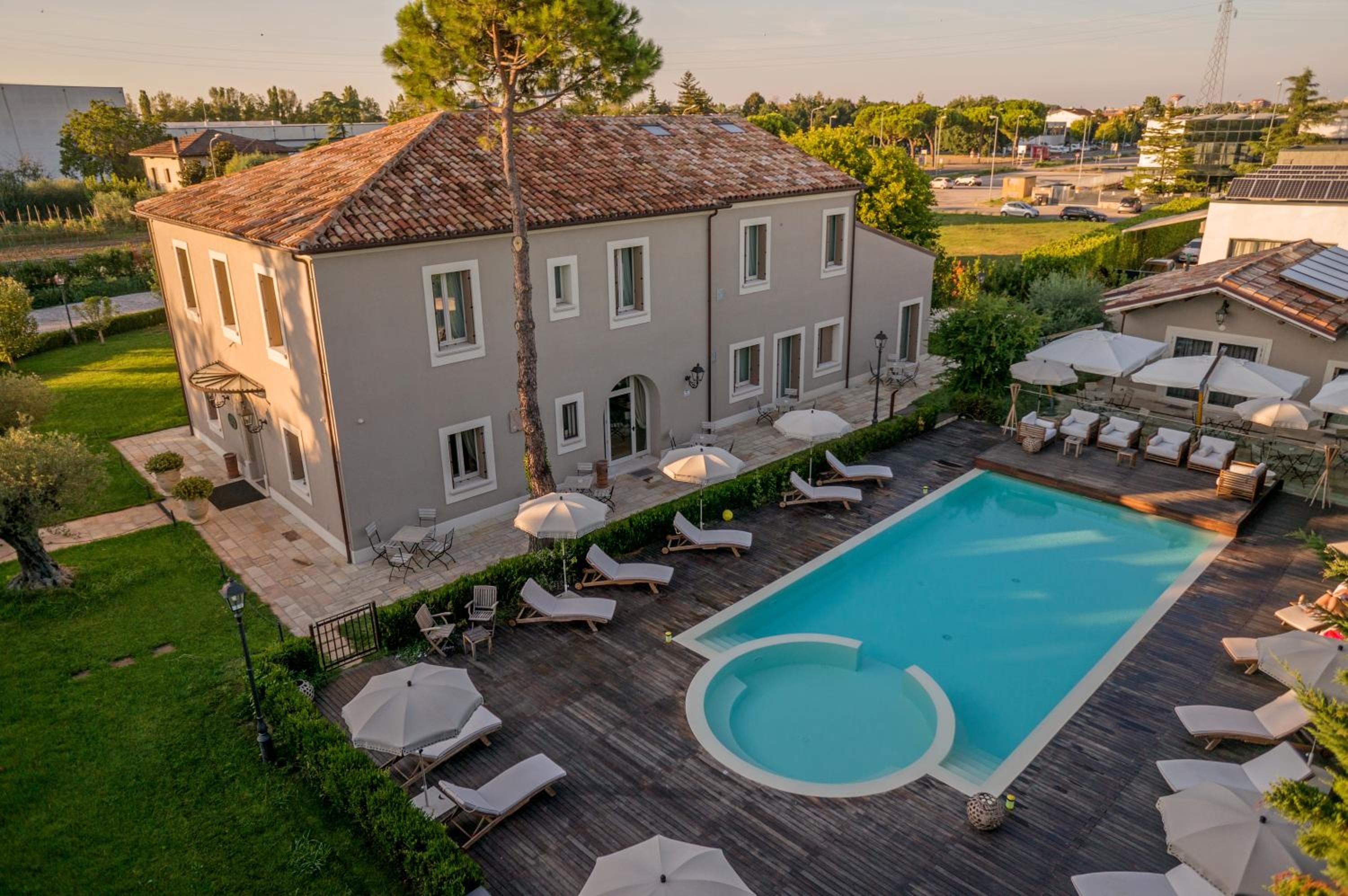 Relais San Giovanni 72/75