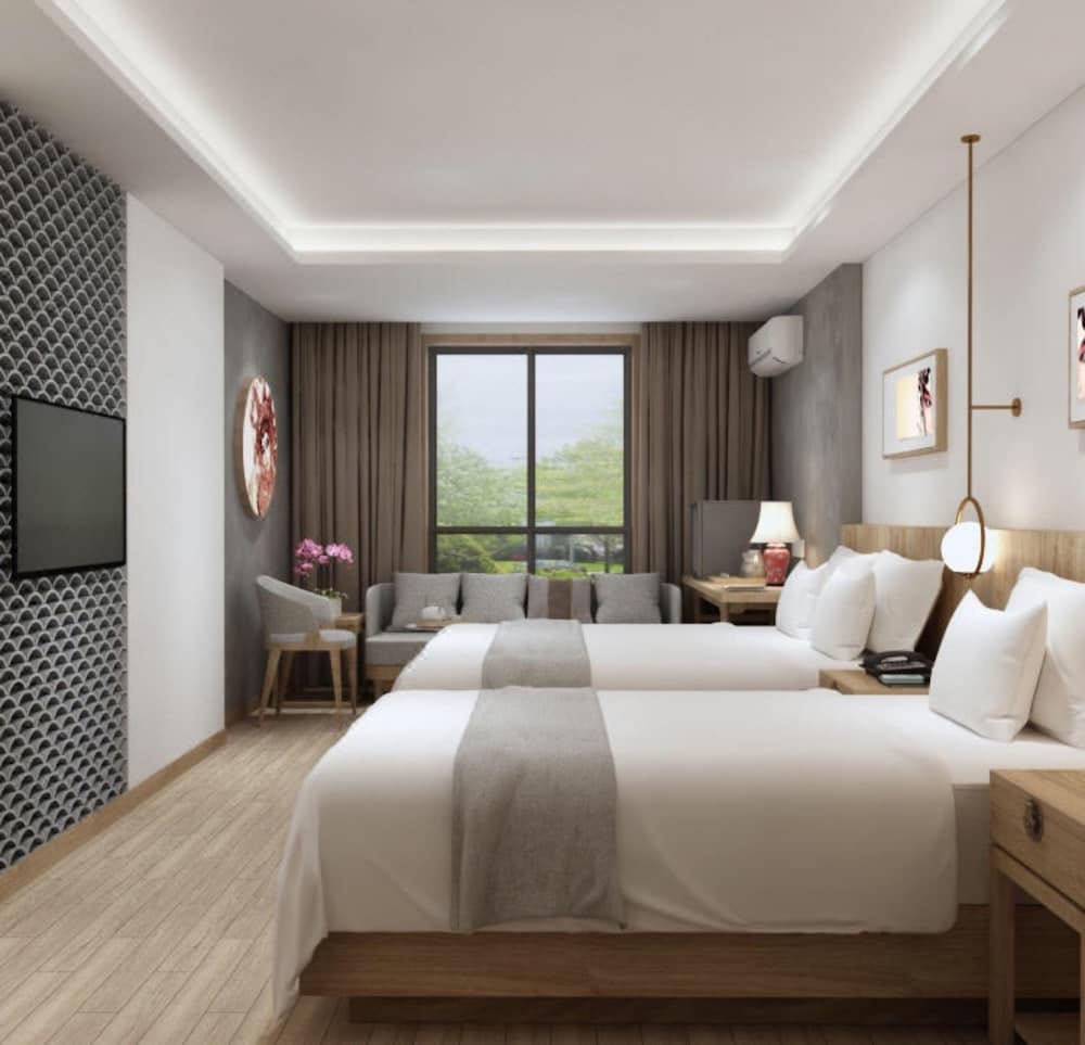 Room at Happy Dragon Saga Hotel (Beijing Tiananmen Wangfujing), BEIJING