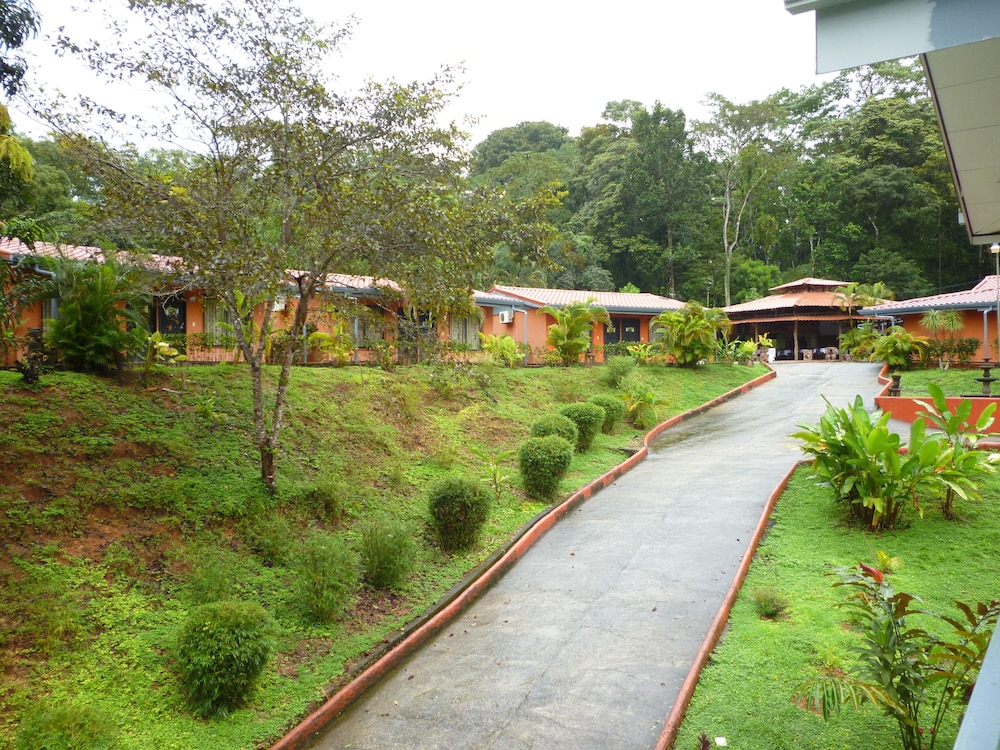 Pacific Paradise Resort 50/62