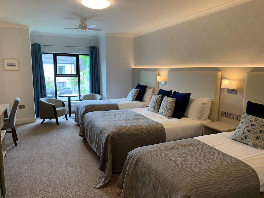 MILL PARK HOTEL 8/59