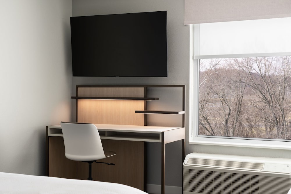 TownePlace Suites by Marriott New Philadelphia 25/33