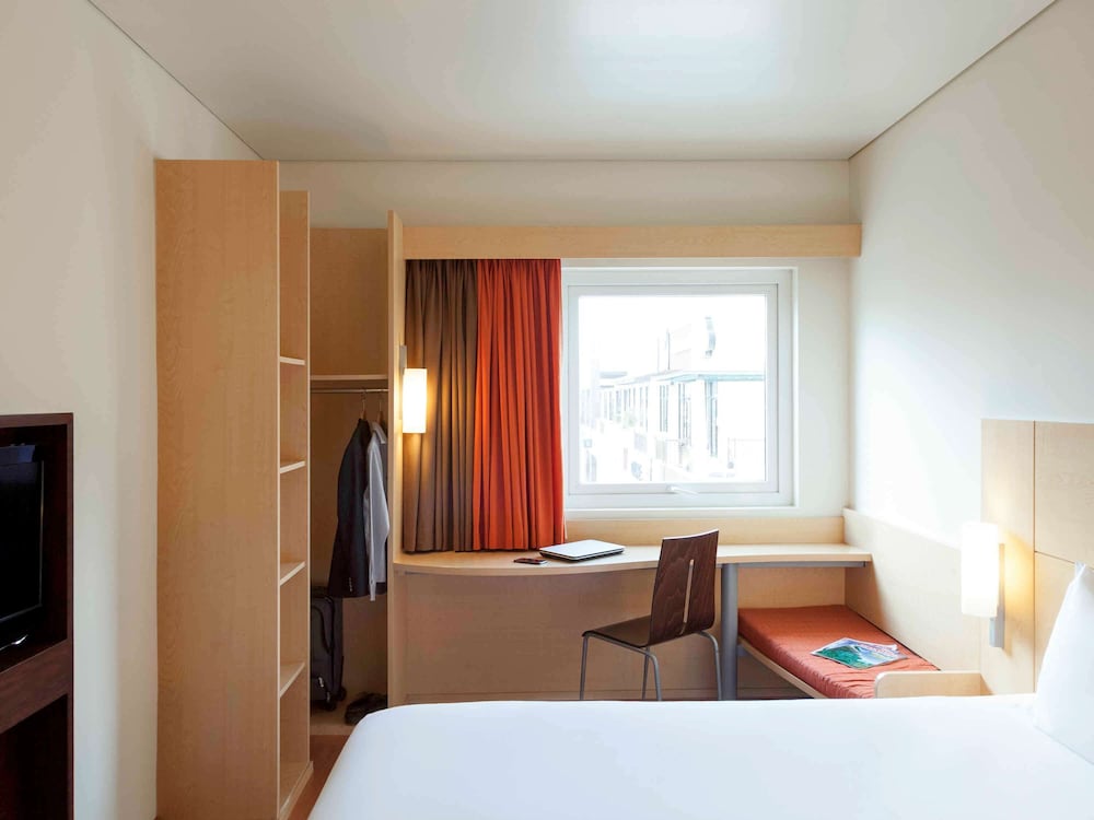 Ibis Chihuahua 19/50