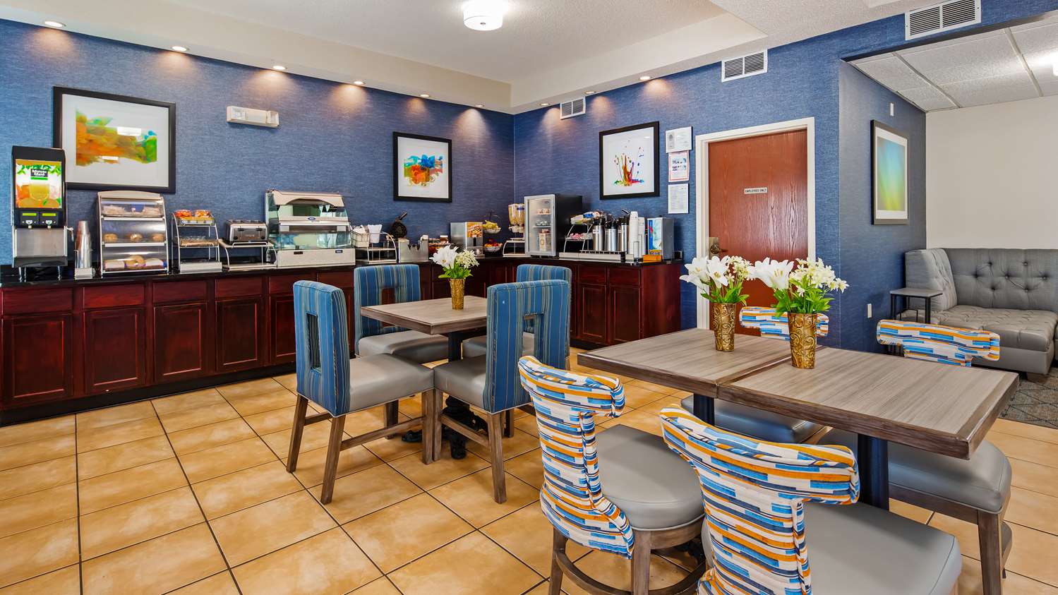 Best Western Hiram Inn & Suites 24/30