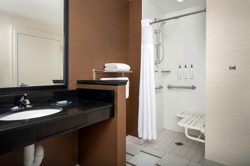 Fairfield Inn & Suites Ithaca 41/43