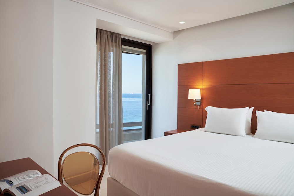 1 BEDROOM, PREMIUM, SUITE