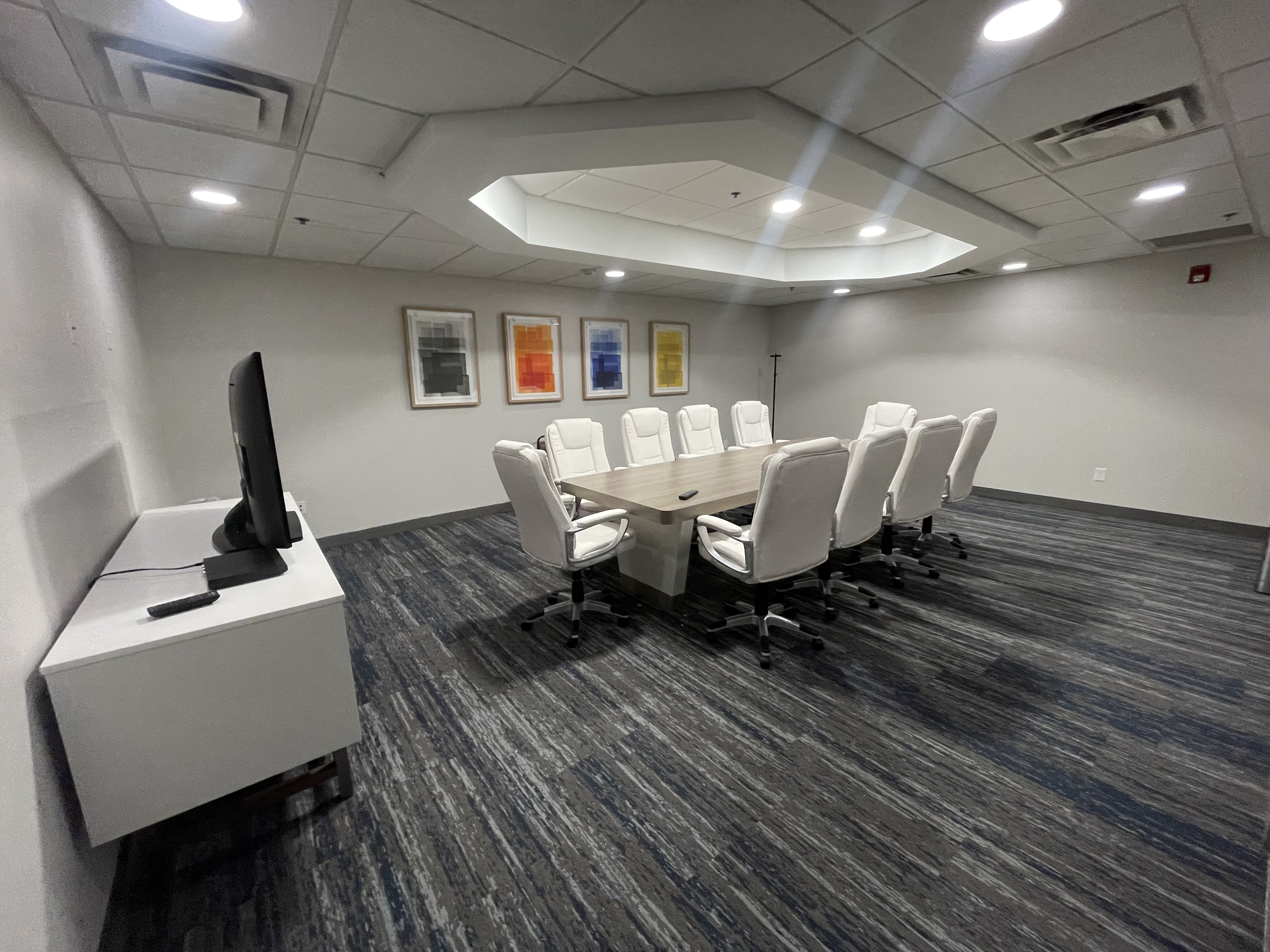 Holiday Inn Express Hotel And Suites Waterford 44/47