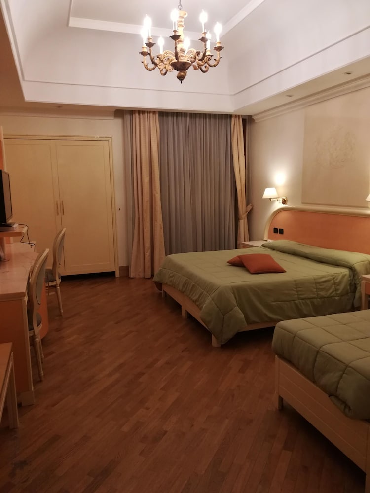 LH Hotel Domus Caesari 9/42