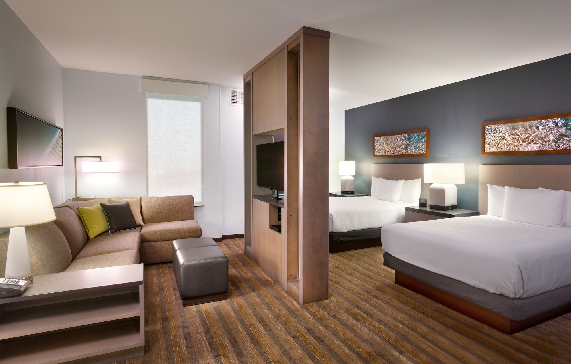 STUDIO, 2 QUEEN BEDS, SOFA