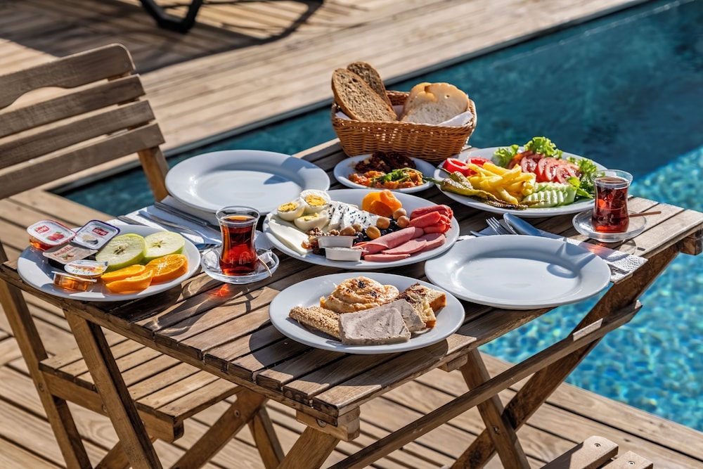 Costa Viva Bodrum 32/46