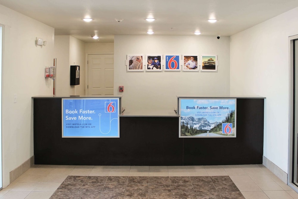 Lobby at Motel6 Rexburg, ID, REXBURG - ID