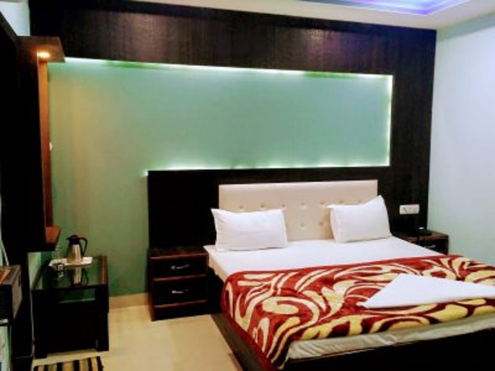 Hotel Utsav Residency 16/37