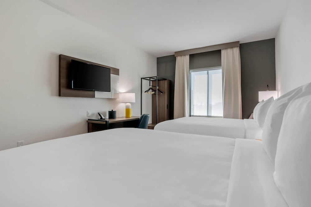 Comfort Inn & Suites Panama City Beach - Pier Park Area 31/61