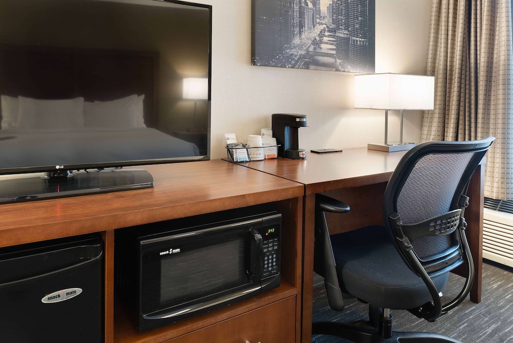 Best Western Chicago Downers Grove 35/42