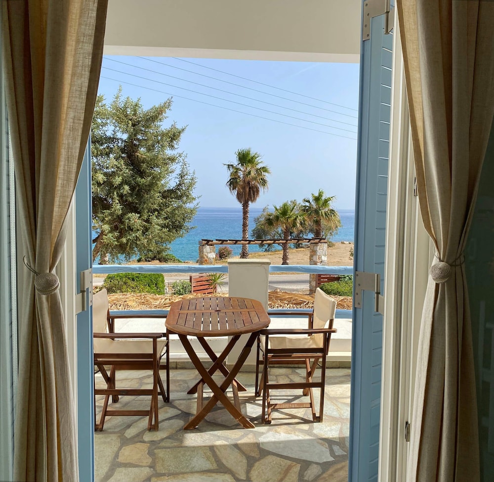 Agnadi Syros Studios & Rooms 35/50