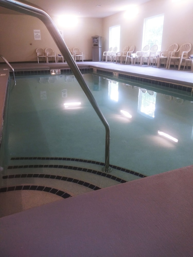 Cobblestone Hotel And Suites Harborcreek 25/53