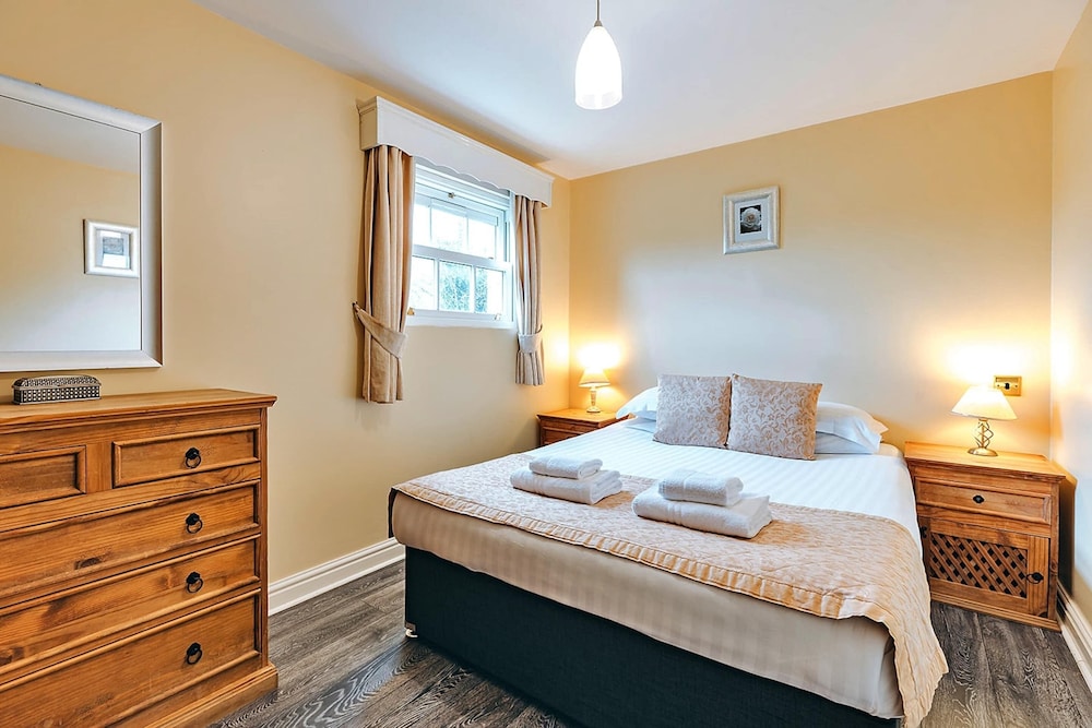 Netley Hall 10/50